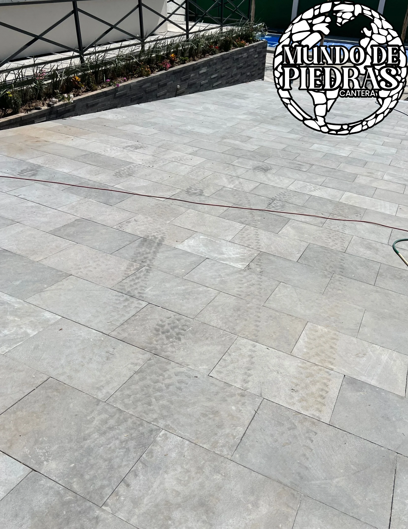 Recinto Gris poro cerrado